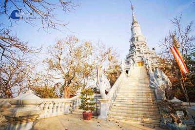 Oudong Stupas & Silver Smith Village